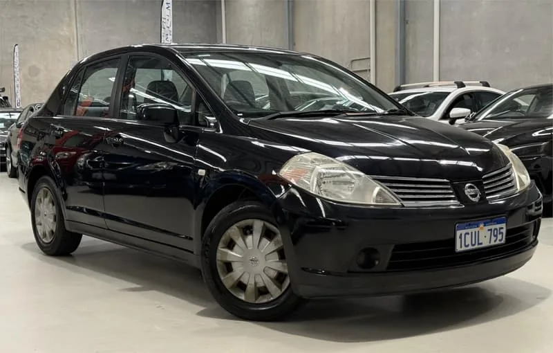 2006 Nissan Tiida ST C11