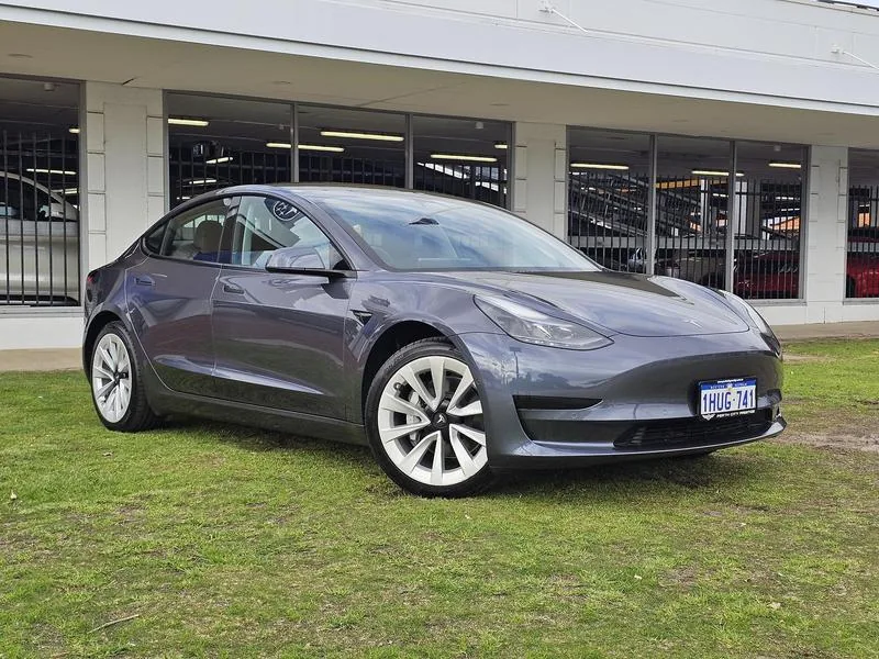 2023 Tesla Model 3 Rear-Wheel Drive Auto
