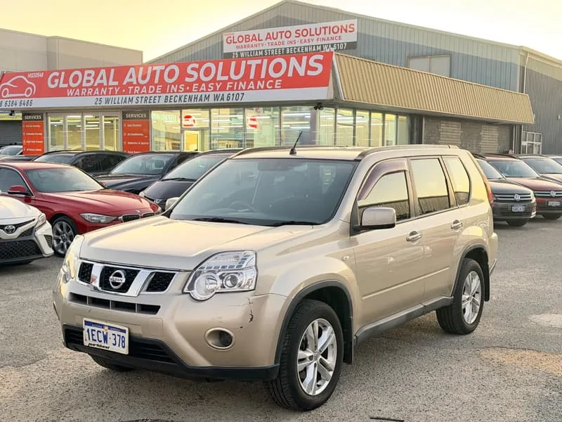 2013 Nissan X-TRAIL ST (FWD)