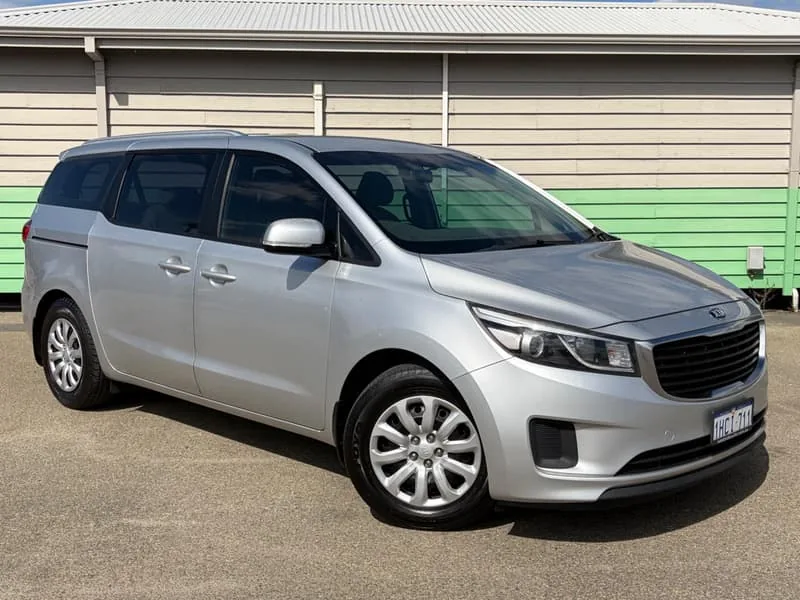 2017 Kia Carnival S YP
