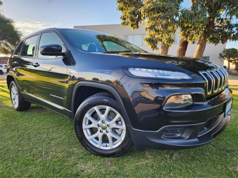 2014 Jeep Cherokee SPORT (4x2) KL — primary photo