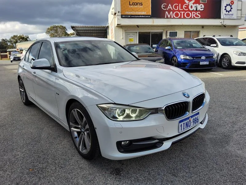 2015 BMW 3 20d SPORT LINE
